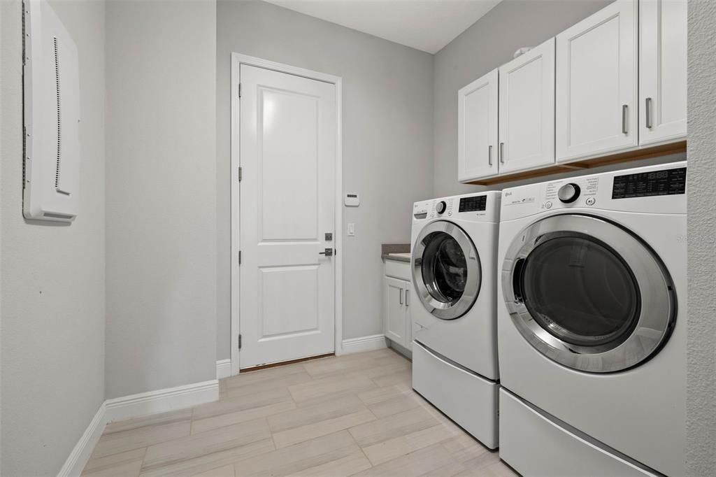В аренду: $6,500 (3 спален, 3 ванн, 3081 Квадратных фут)
