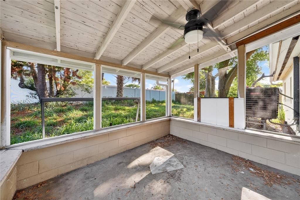 Activo con contrato: $209,900 (3 camas, 1 baños, 1032 Pies cuadrados)