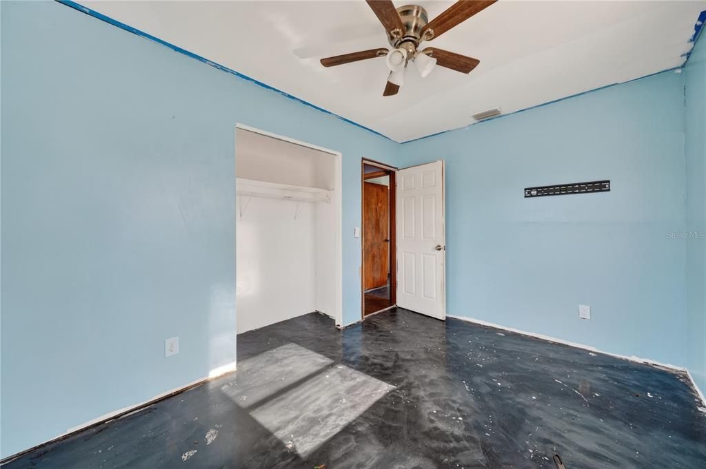 Activo con contrato: $209,900 (3 camas, 1 baños, 1032 Pies cuadrados)