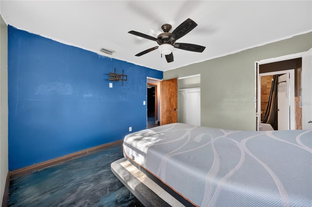 Activo con contrato: $209,900 (3 camas, 1 baños, 1032 Pies cuadrados)