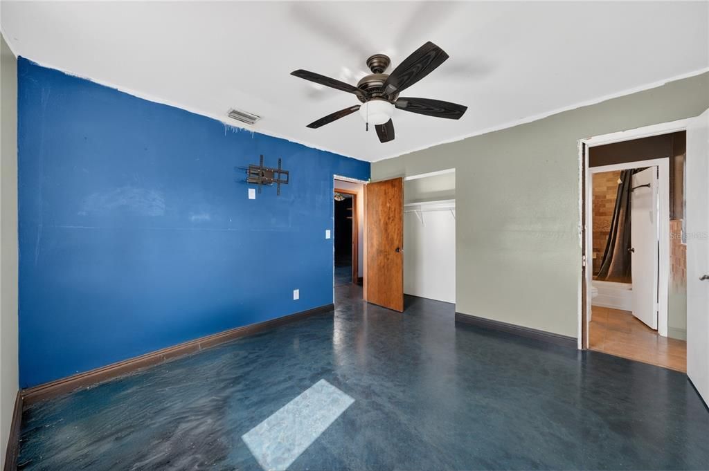 Activo con contrato: $209,900 (3 camas, 1 baños, 1032 Pies cuadrados)
