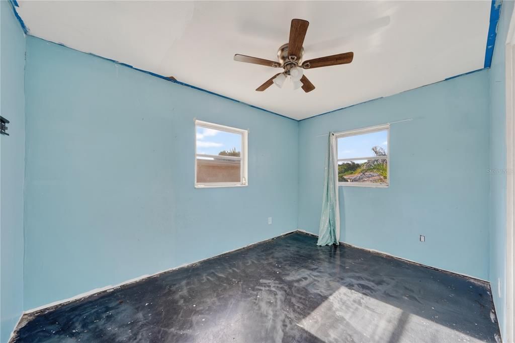 Activo con contrato: $209,900 (3 camas, 1 baños, 1032 Pies cuadrados)