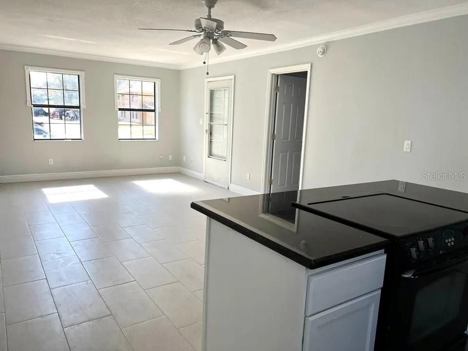 В аренду: $1,850 (3 спален, 2 ванн, 1159 Квадратных фут)