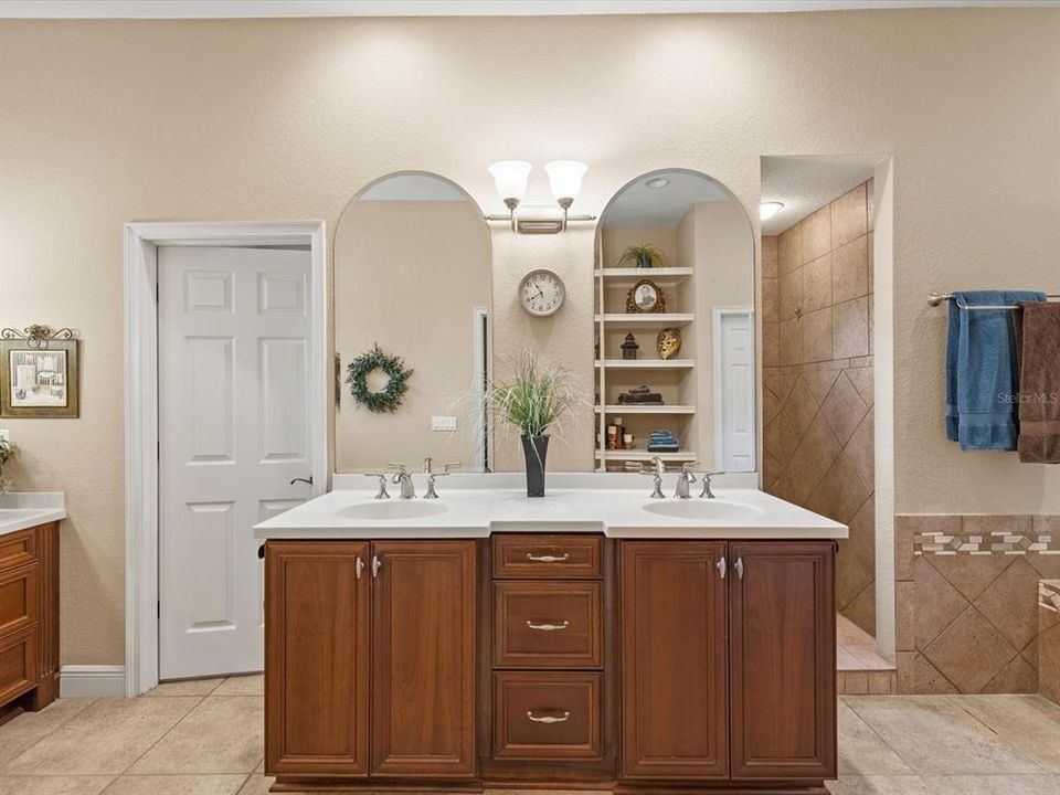For Sale: $920,000 (4 beds, 3 baths, 3138 Square Feet)