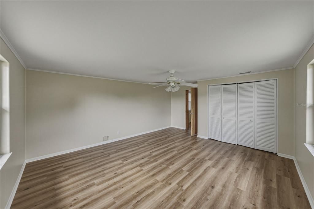 For Sale: $274,900 (3 beds, 2 baths, 1604 Square Feet)