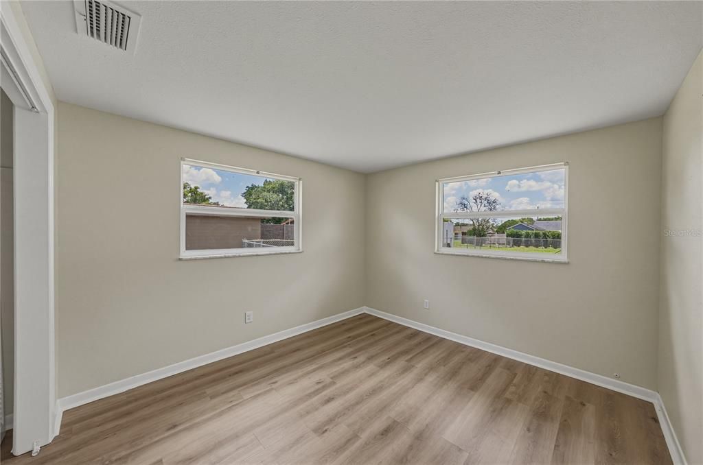 For Sale: $274,900 (3 beds, 2 baths, 1604 Square Feet)