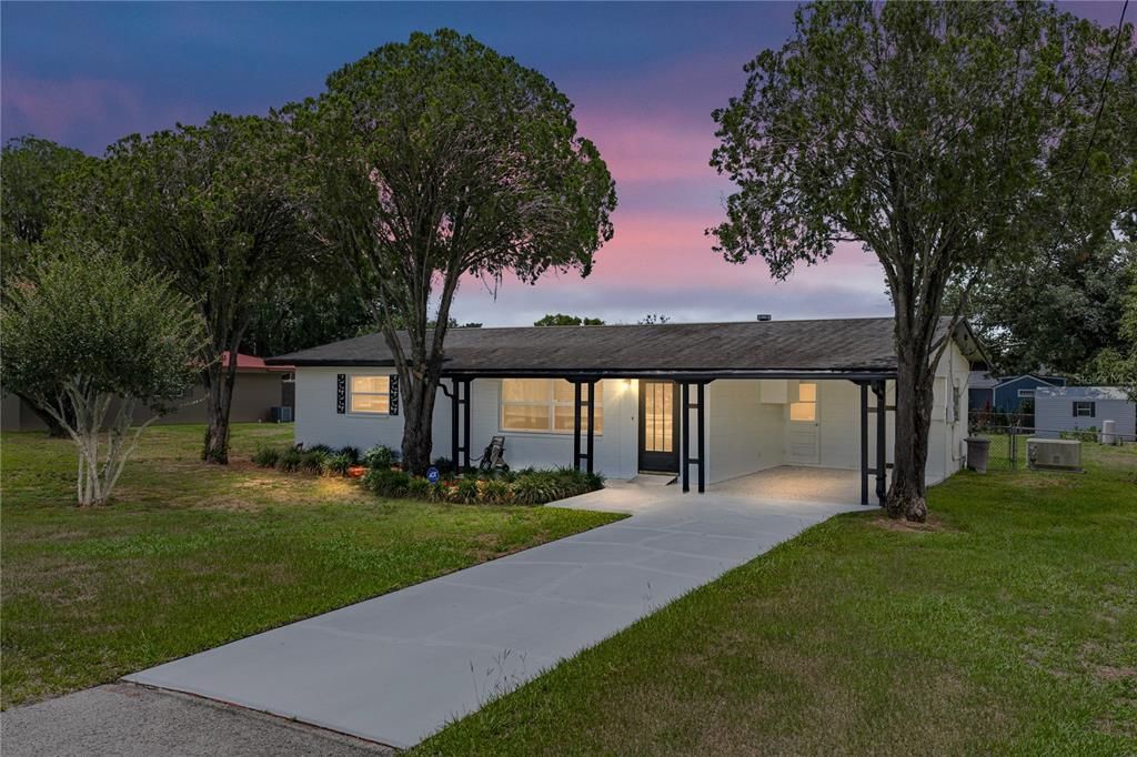 For Sale: $274,900 (3 beds, 2 baths, 1604 Square Feet)