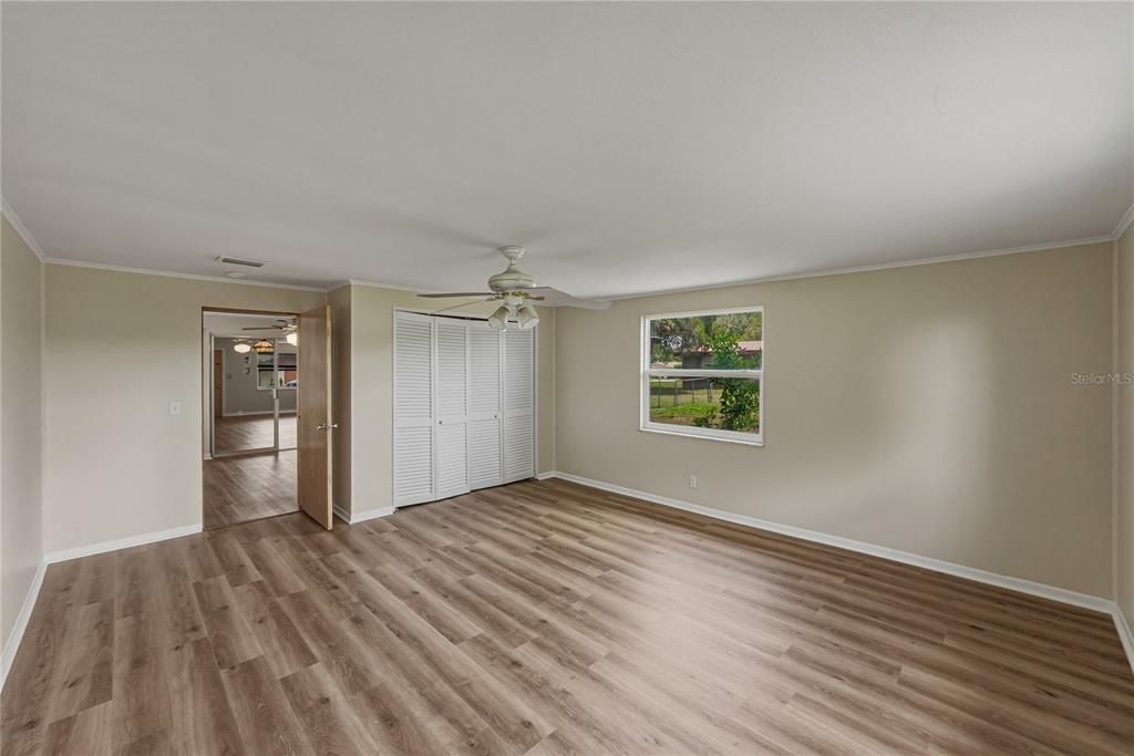 For Sale: $274,900 (3 beds, 2 baths, 1604 Square Feet)
