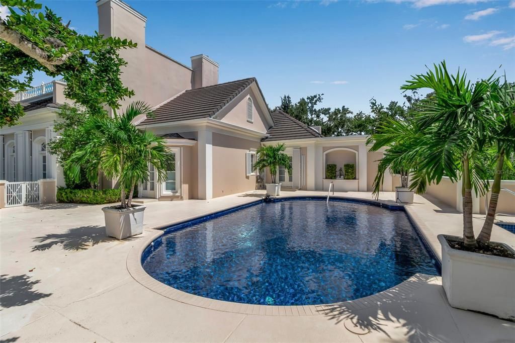 For Sale: $4,790,000 (4 beds, 5 baths, 5087 Square Feet)