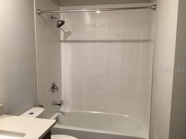 На продажу: $369,900 (4 спален, 2 ванн, 1700 Квадратных фут)