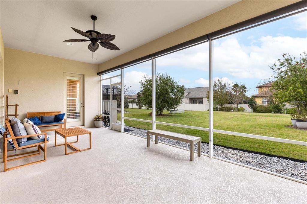 For Rent: $2,500 (3 beds, 2 baths, 1968 Square Feet)