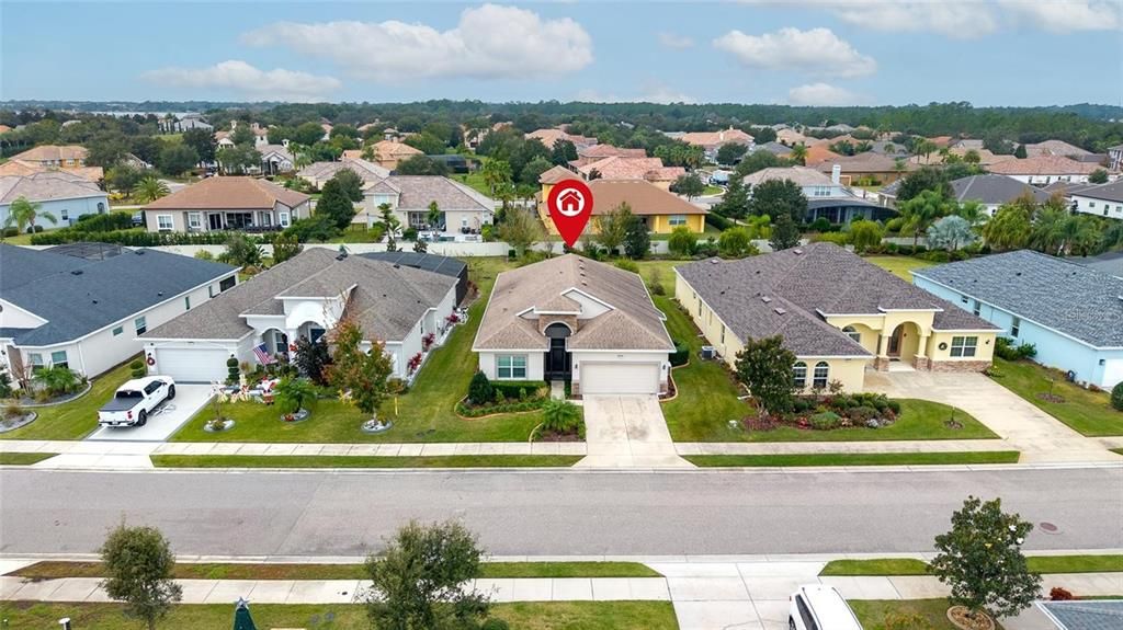 For Rent: $2,500 (3 beds, 2 baths, 1968 Square Feet)