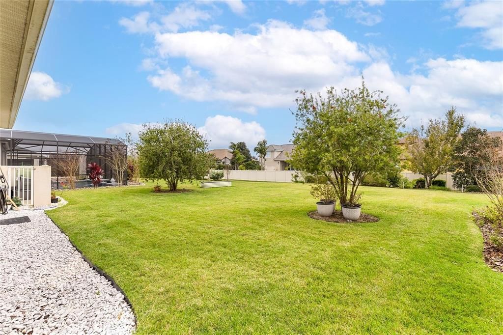 For Rent: $2,500 (3 beds, 2 baths, 1968 Square Feet)