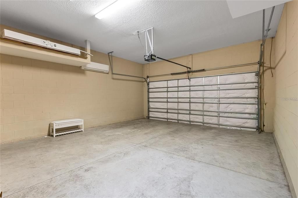 For Rent: $2,500 (3 beds, 2 baths, 1968 Square Feet)