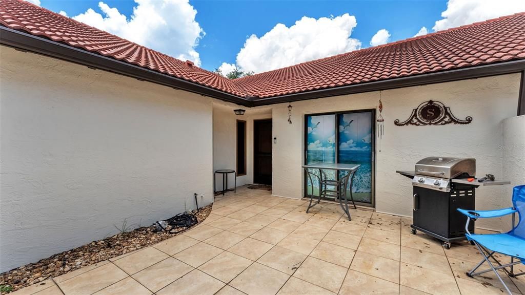 For Sale: $170,000 (2 beds, 2 baths, 1385 Square Feet)