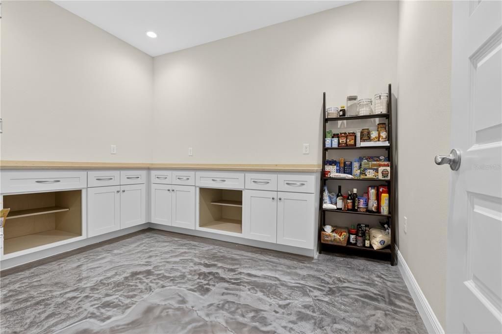 En Venta: $750,000 (3 camas, 3 baños, 3238 Pies cuadrados)