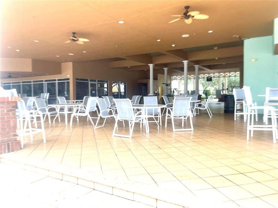 For Rent: $2,000 (1 beds, 1 baths, 823 Square Feet)