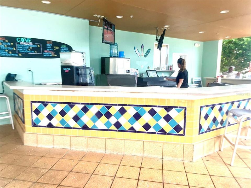 For Rent: $2,000 (1 beds, 1 baths, 823 Square Feet)