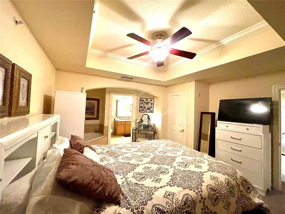 For Rent: $2,000 (1 beds, 1 baths, 823 Square Feet)