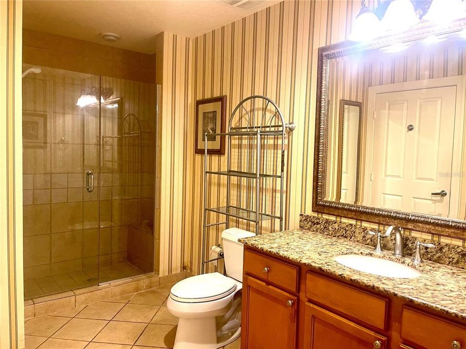For Rent: $2,000 (1 beds, 1 baths, 823 Square Feet)