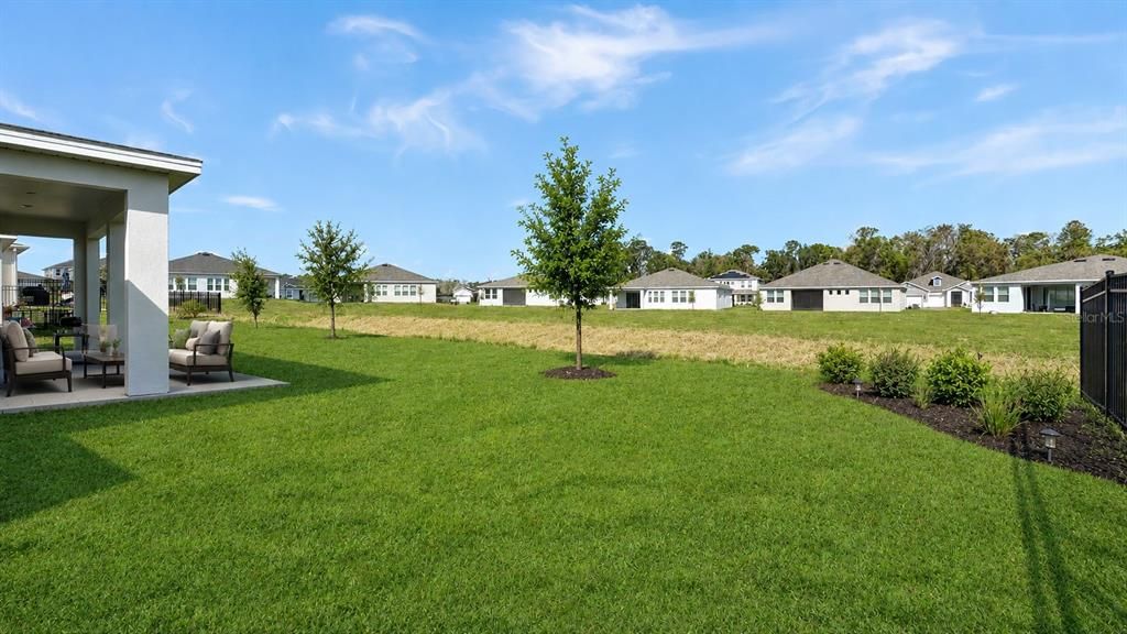 Activo con contrato: $599,000 (5 camas, 3 baños, 3469 Pies cuadrados)