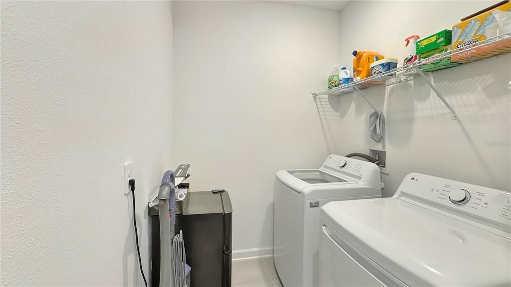 Activo con contrato: $599,000 (5 camas, 3 baños, 3469 Pies cuadrados)