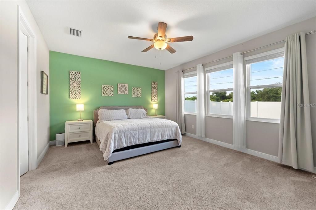 For Sale: $549,900 (4 beds, 3 baths, 2797 Square Feet)