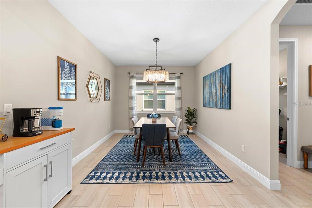 For Sale: $549,900 (4 beds, 3 baths, 2797 Square Feet)
