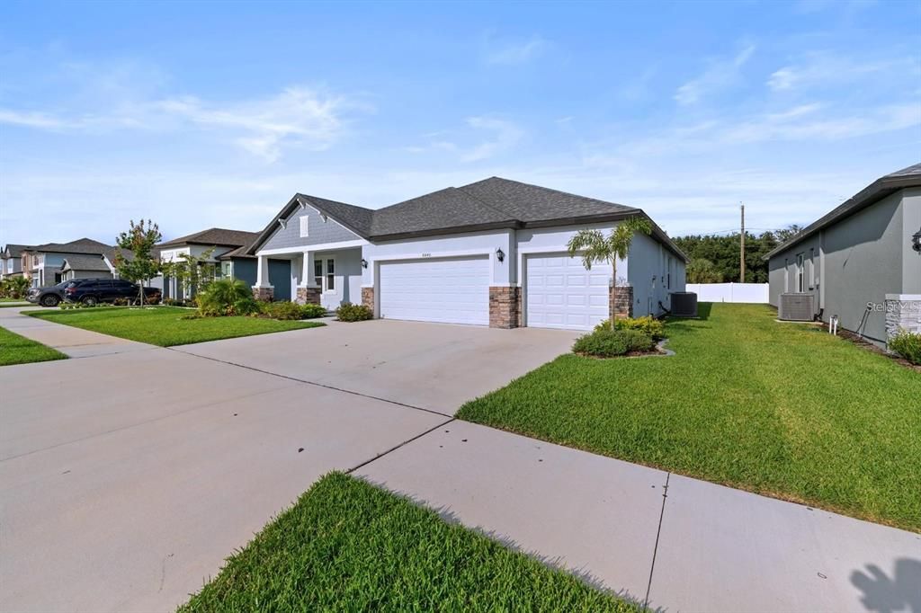 For Sale: $549,900 (4 beds, 3 baths, 2797 Square Feet)