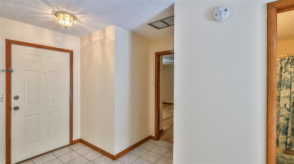 For Sale: $265,900 (2 beds, 2 baths, 1299 Square Feet)