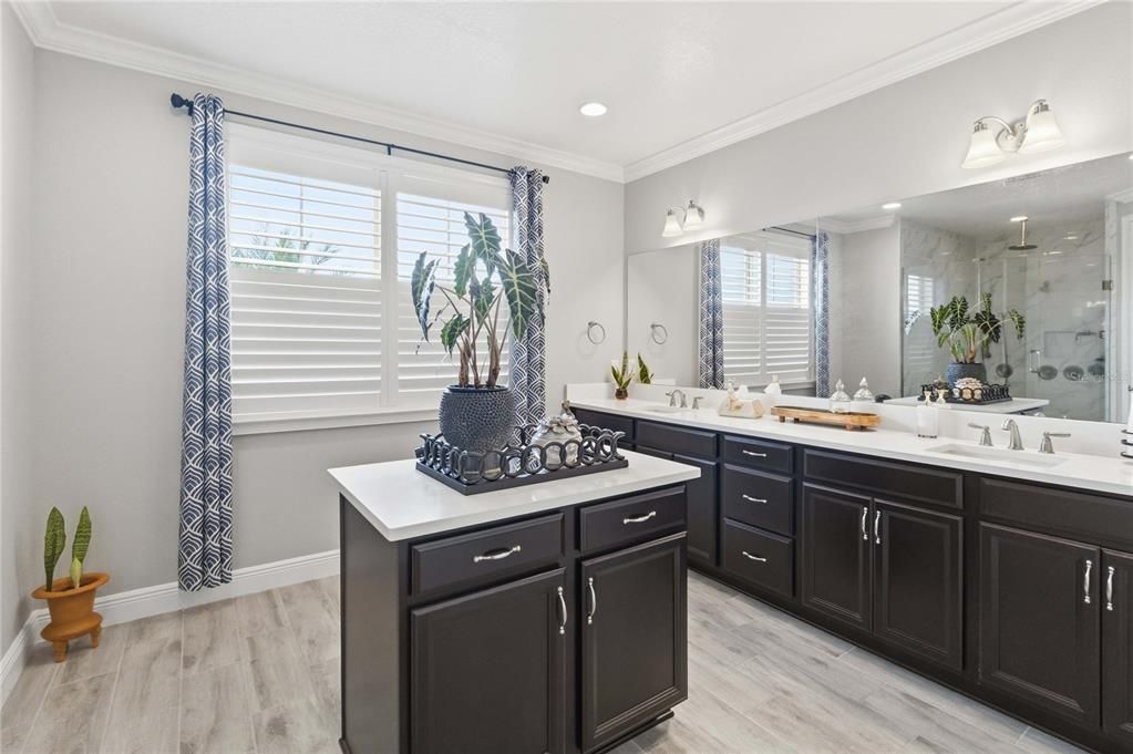 For Sale: $989,990 (4 beds, 4 baths, 3869 Square Feet)