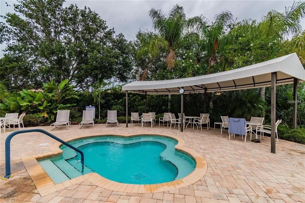 For Rent: $2,200 (3 beds, 2 baths, 1393 Square Feet)