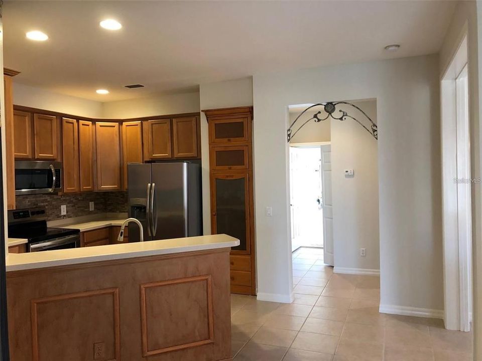 For Rent: $2,200 (3 beds, 2 baths, 1393 Square Feet)