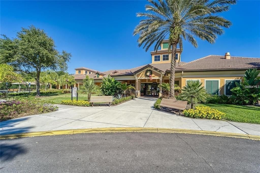 For Rent: $2,200 (3 beds, 2 baths, 1393 Square Feet)