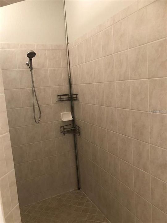 For Rent: $2,200 (3 beds, 2 baths, 1393 Square Feet)