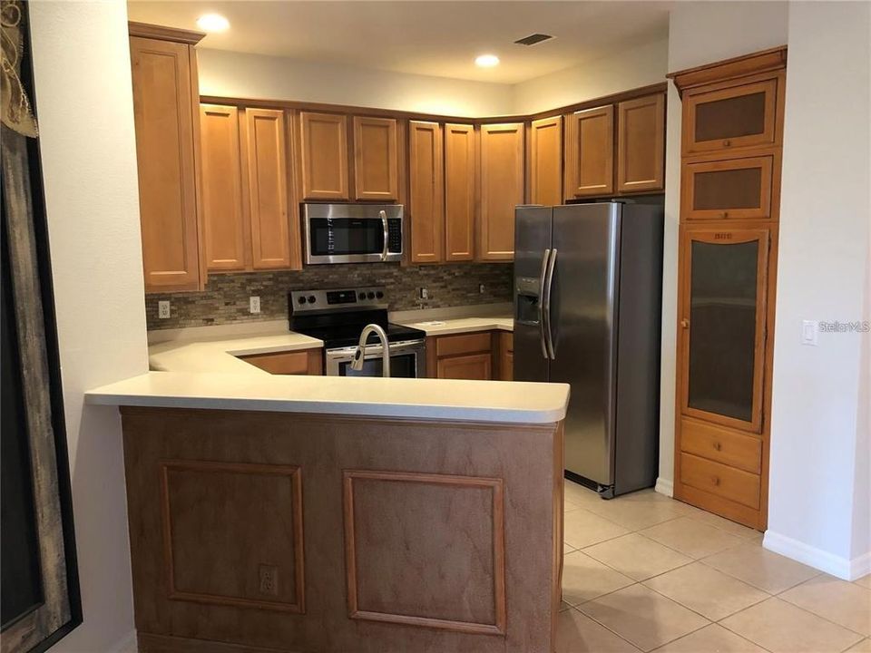 For Rent: $2,200 (3 beds, 2 baths, 1393 Square Feet)