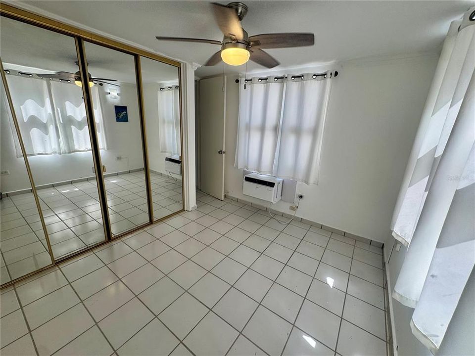 For Sale: $405,000 (3 beds, 2 baths, 2011 Square Feet)