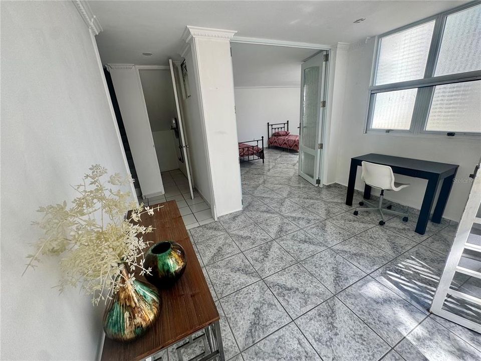 For Sale: $405,000 (3 beds, 2 baths, 2011 Square Feet)
