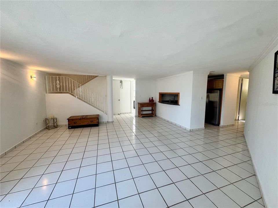 For Sale: $405,000 (3 beds, 2 baths, 2011 Square Feet)