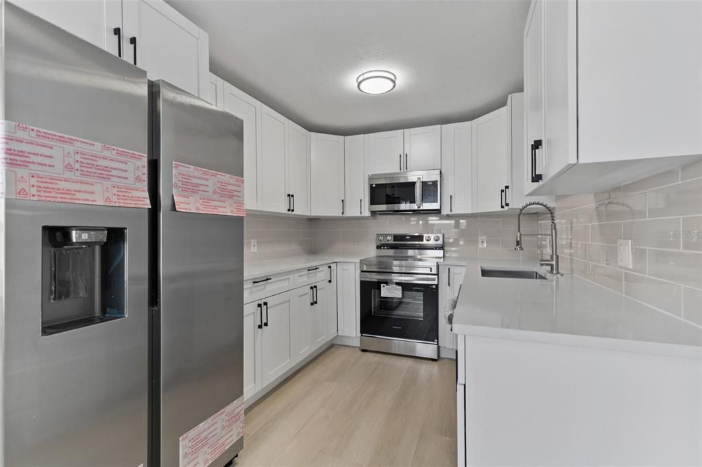 For Sale: $409,900 (3 beds, 2 baths, 1332 Square Feet)
