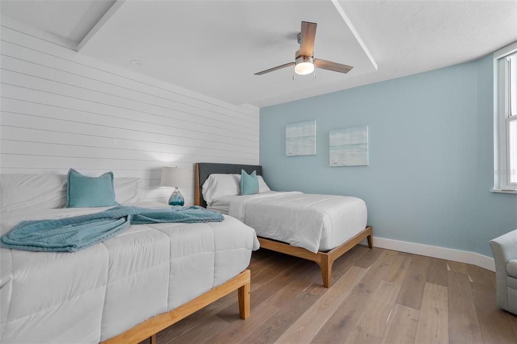 For Sale: $1,400,000 (2 beds, 2 baths, 1409 Square Feet)