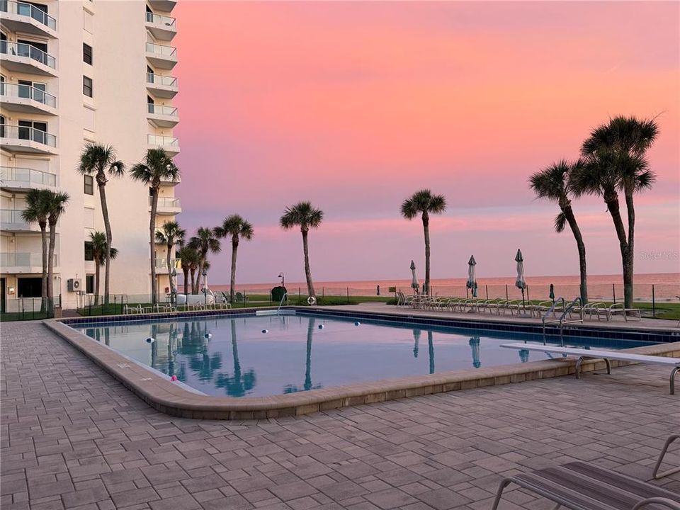 For Sale: $1,400,000 (2 beds, 2 baths, 1409 Square Feet)