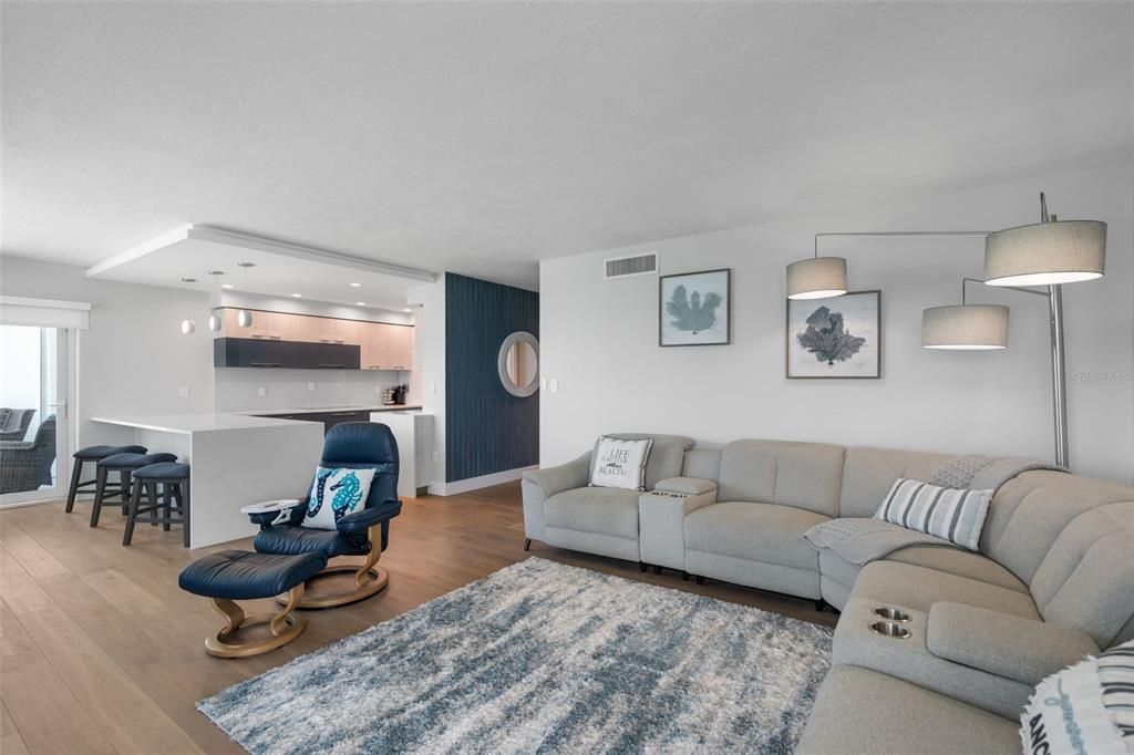 For Sale: $1,400,000 (2 beds, 2 baths, 1409 Square Feet)