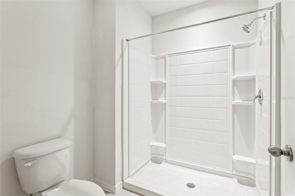 For Rent: $2,200 (3 beds, 2 baths, 1785 Square Feet)