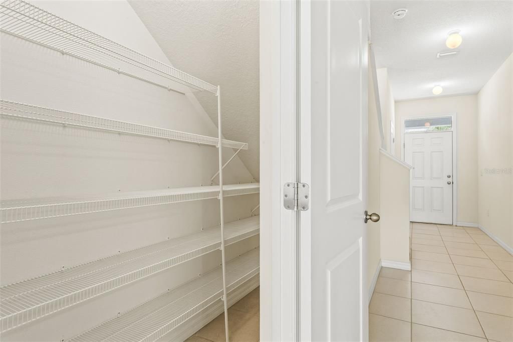For Rent: $2,200 (3 beds, 2 baths, 1785 Square Feet)