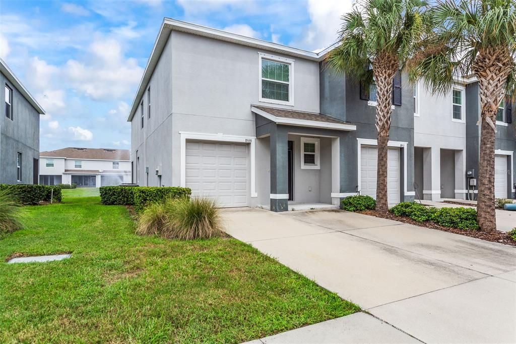 For Rent: $2,200 (3 beds, 2 baths, 1785 Square Feet)
