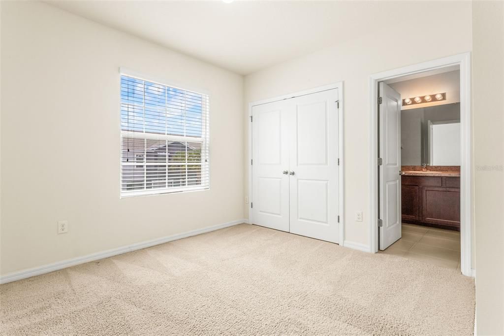 For Rent: $2,200 (3 beds, 2 baths, 1785 Square Feet)
