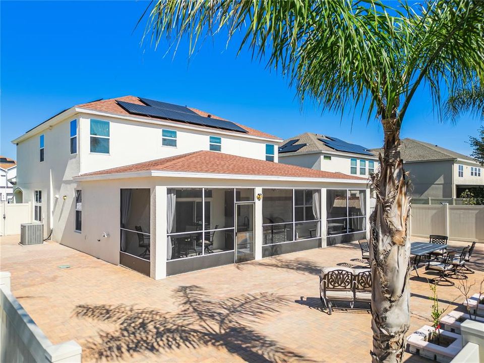 For Sale: $650,000 (5 beds, 3 baths, 3114 Square Feet)
