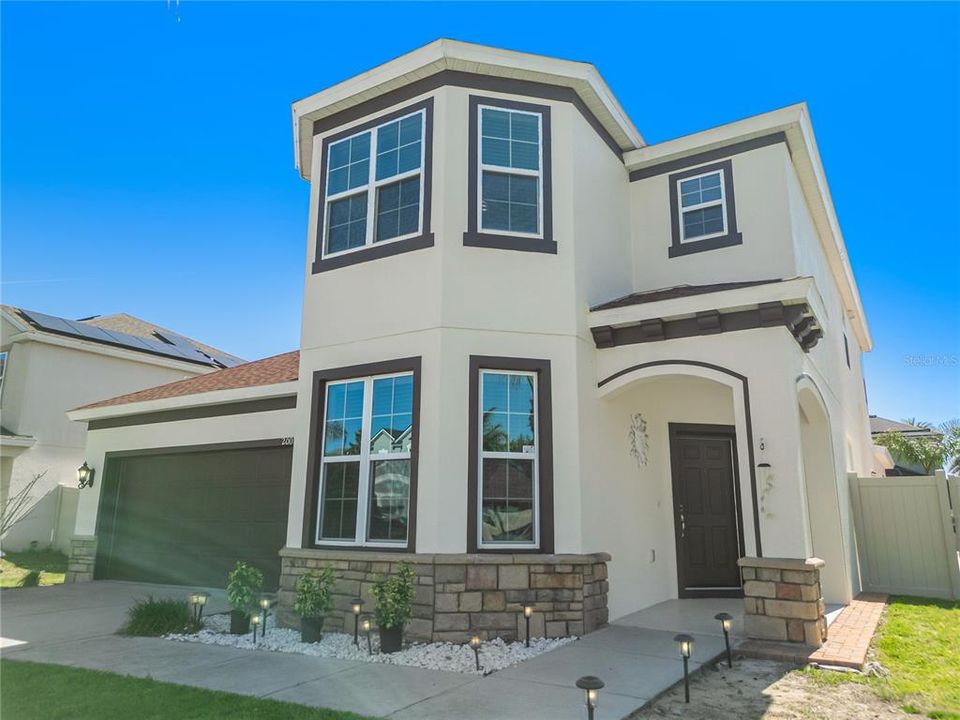 For Sale: $650,000 (5 beds, 3 baths, 3114 Square Feet)