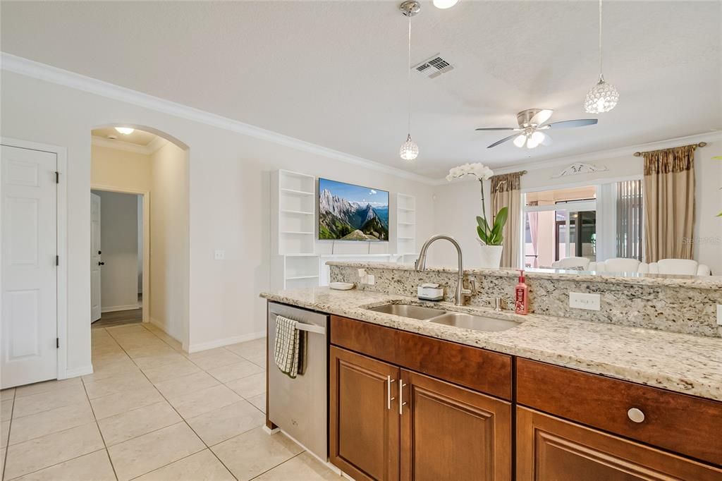 For Sale: $650,000 (5 beds, 3 baths, 3114 Square Feet)